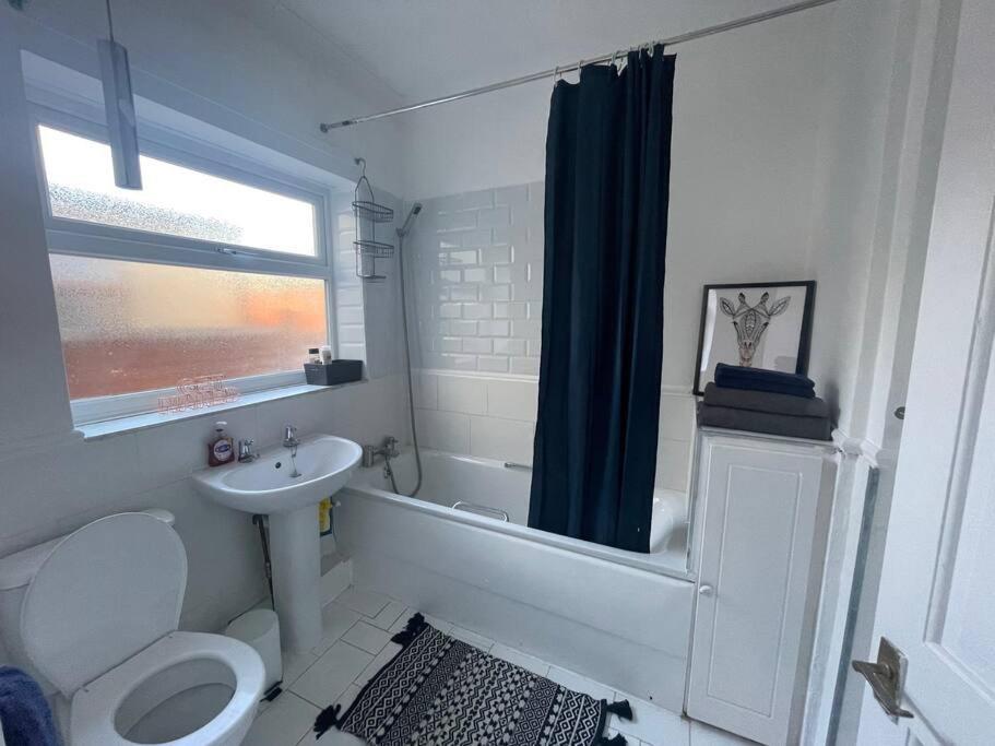 3 Bedroom House In ダートフォード エクステリア 写真